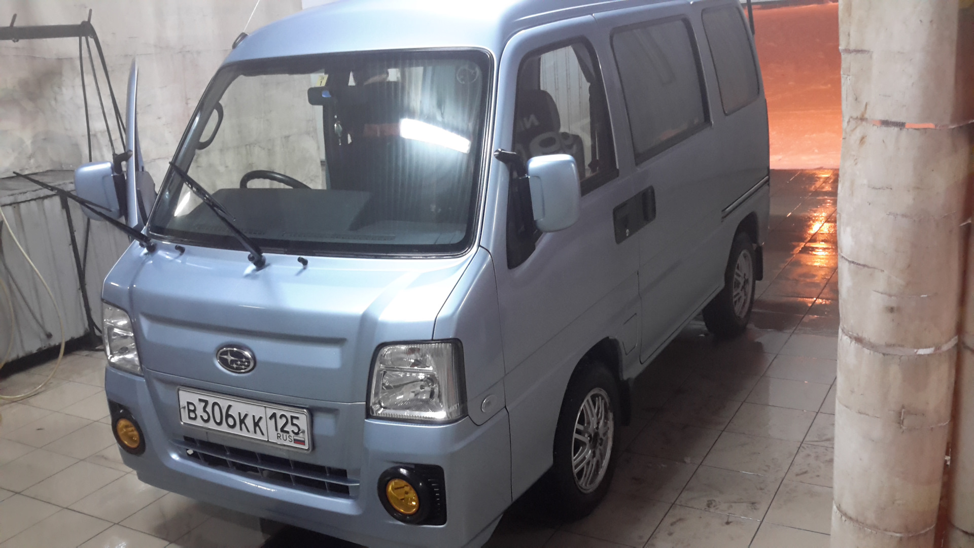 Subaru Sambar (6G) 0.7 бензиновый 2012 | Микроавтобус прикольный на DRIVE2