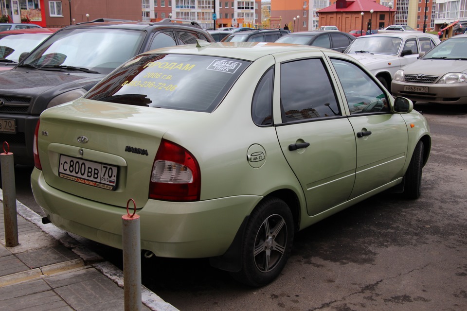 Lada Kalina 2008 зеленый седан