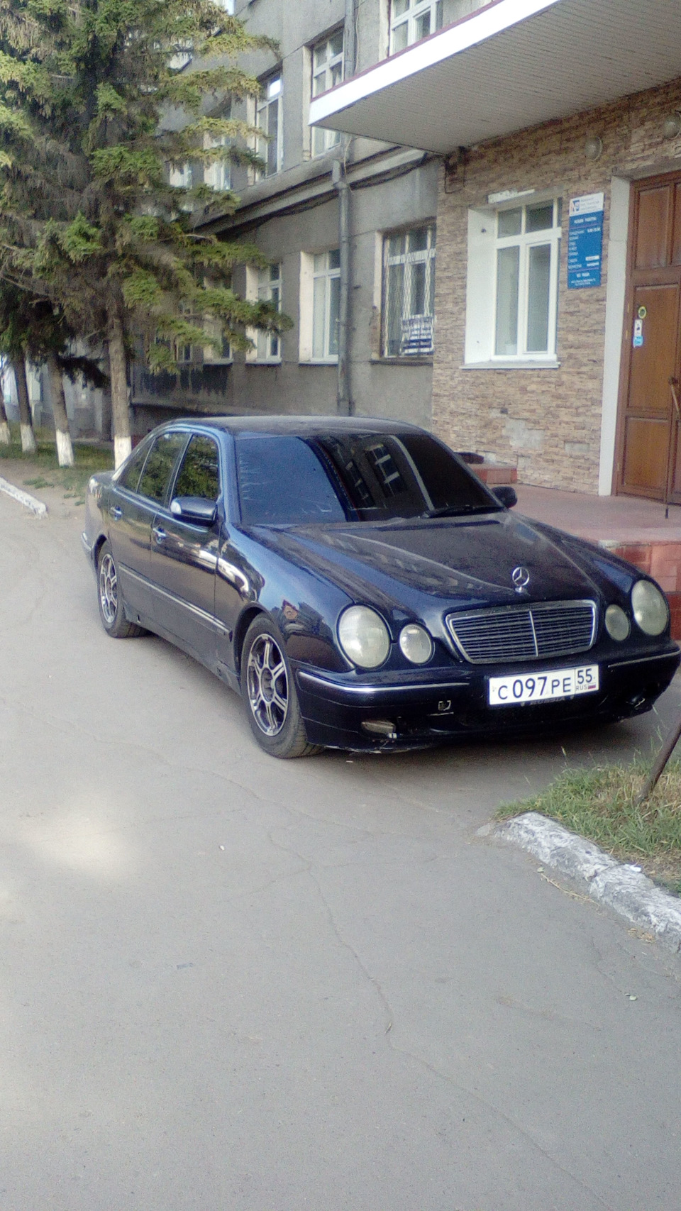 Mercedes Benz w210 чёрный Бандитский