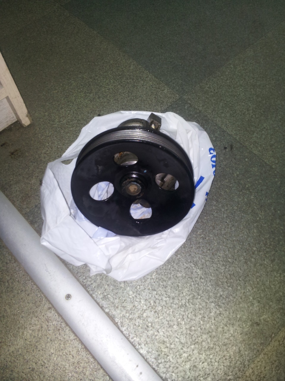 Замена подшипника гидроусилителя — Chevrolet Lacetti SW, 1,8 л, 2005 ...