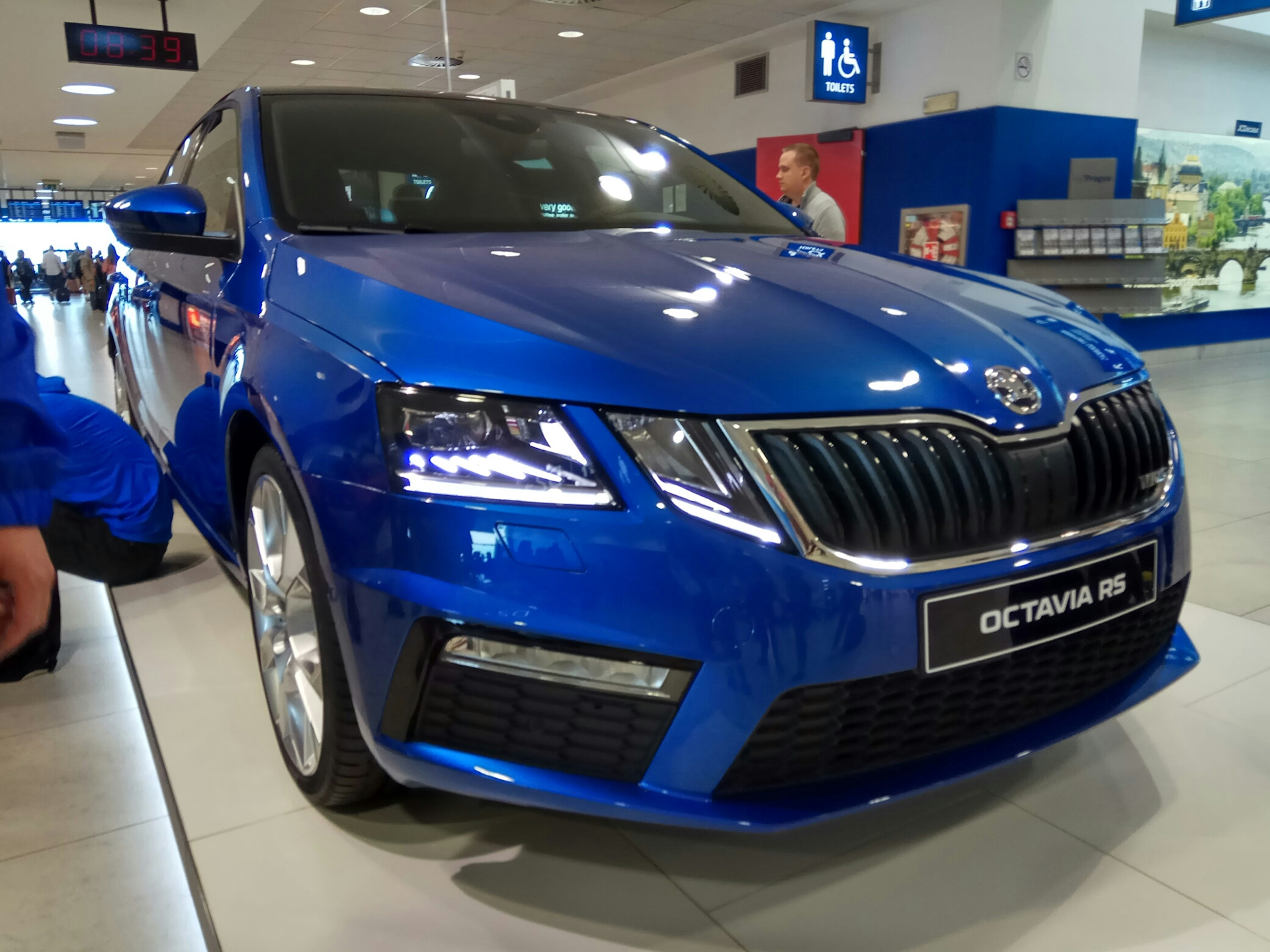 Skoda Octavia a7 FL синяя матовая