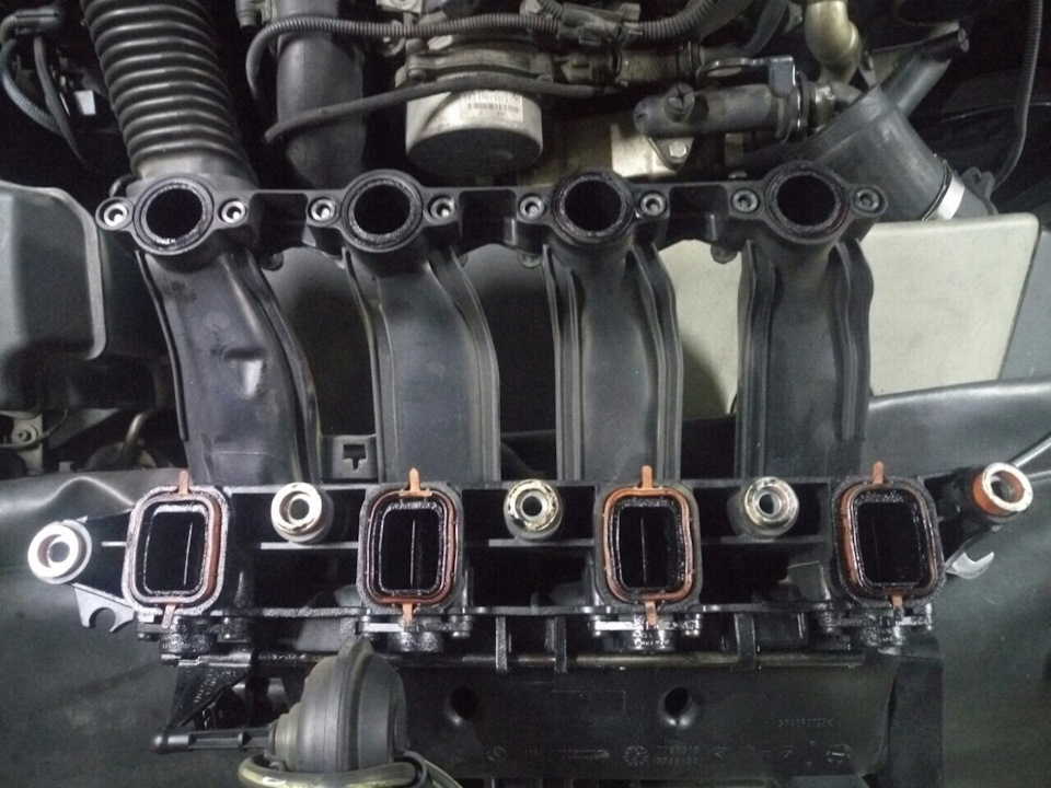 Впускной коллектор на бмв х5 ф15. Впускной коллектор м273 мерседес. Впускной коллектор ер6 пежо 308. Прокладка впускного коллектора мерседес м271. Впускной коллектор 2mz.