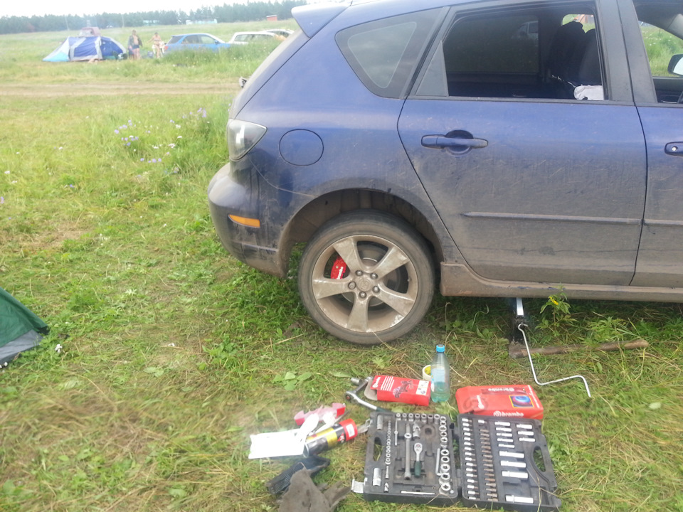 Накладки на суппорта — Mazda 3 (1G) BK, 2 л, 2006 года | аксессуары ...