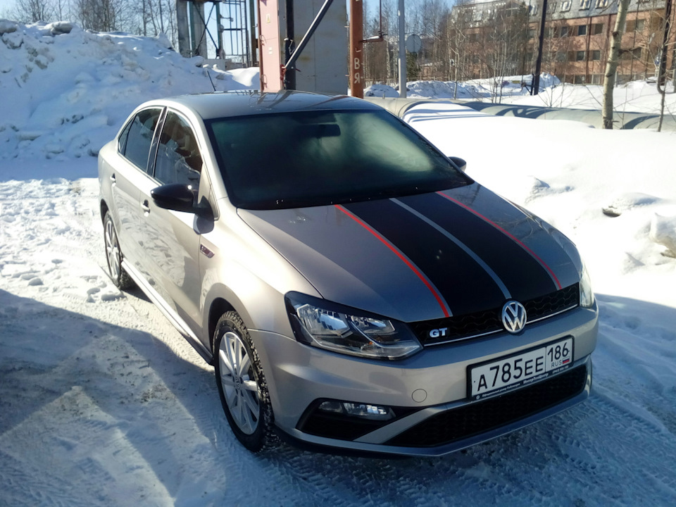 Р‘РµР»С‹Р№ Polo sedan TSI