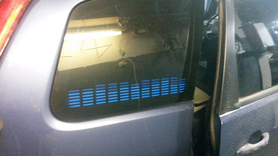 графический эквалайзер на стекло — Ford C-Max I, 2 л, 2005 года ...