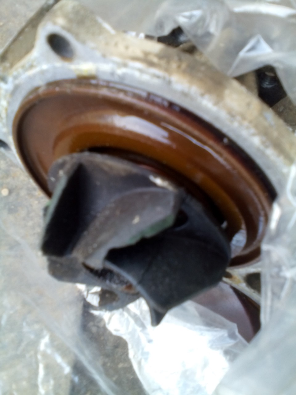 Бедалага Помпа 23 года отпахала. Не машина А танк. — Volkswagen Golf Mk3