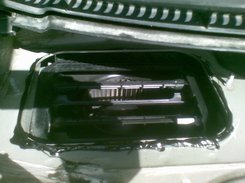 Вода под пассажирским ковриком. Решение. — Audi A4 (B6), 1,8 л, 2002 ...