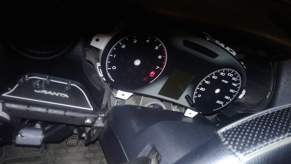 На пути к люксу( прошивка приборки и плюшки в салон ) — Lada Гранта, 1 ...