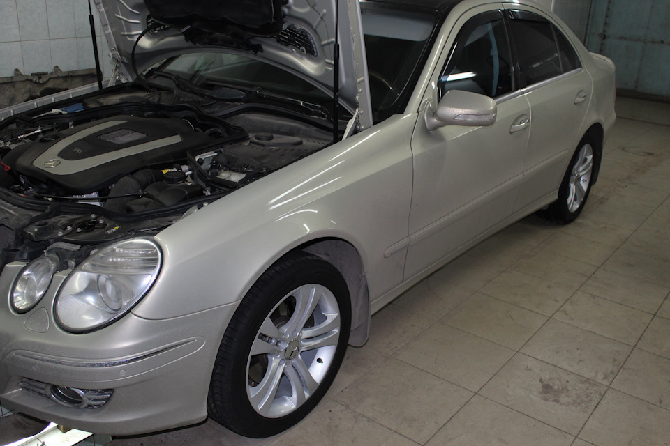 заодно и переобулся на лето ибо на зиме уже ловить нечего… — Mercedes-Benz E-Class (W211)