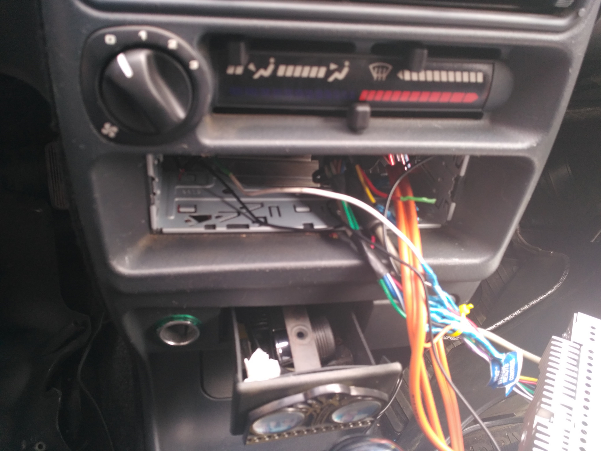 ГУ pioneer и его подключение к замку зажигания — Lada 2114, 1,5 л ...