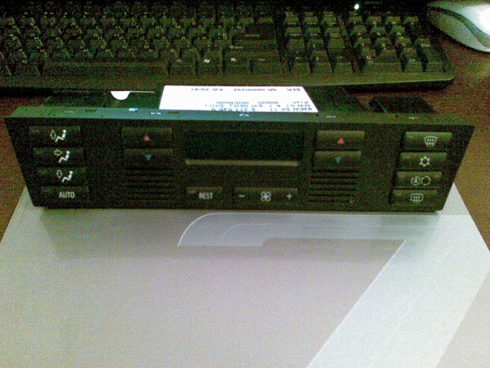 Чистка блока управления климатом, замена насоса омывателя лобового ...