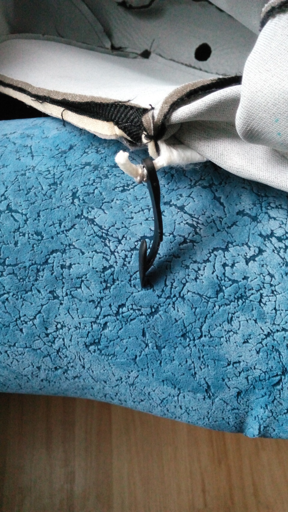 Снятие и установка обшивки переднего сидения.(ч.2) — Ford Mondeo III, 2 ...