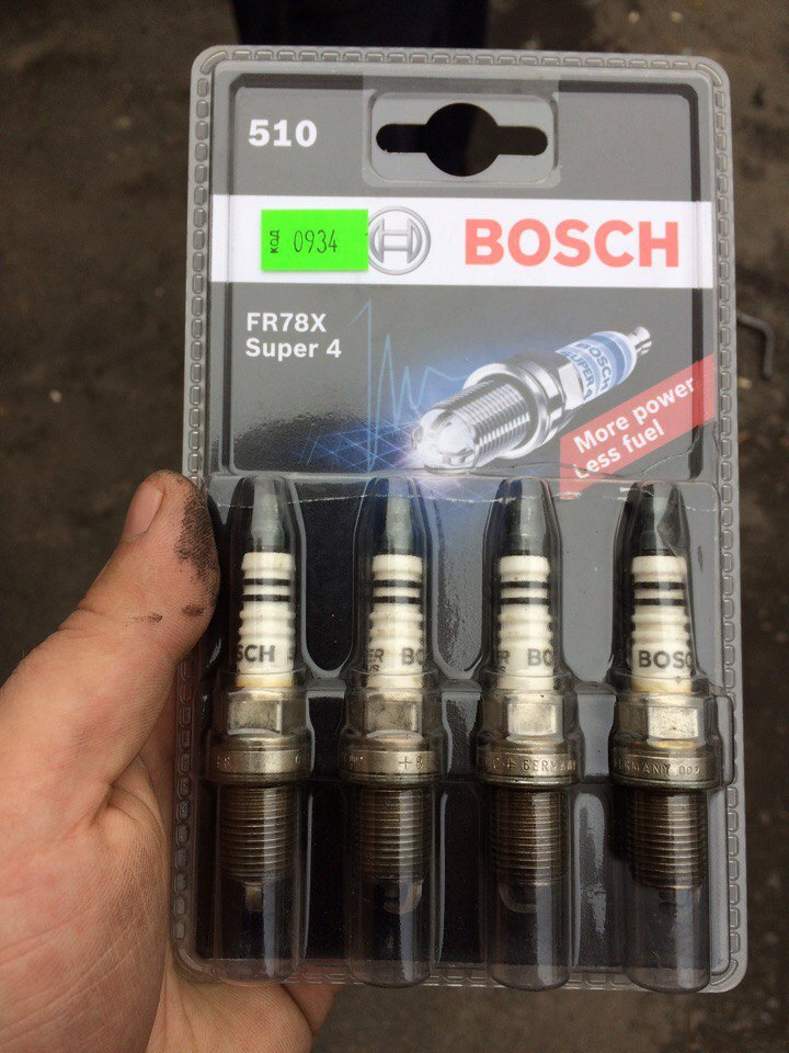Bosch super 4. Bosch super 4 fr78x артикул. Свечи зажигания бош супер 4 fr78x Применяемость. Bosch super 4 fr78x Применяемость. Bosch fr78x 242232802 Применяемость.