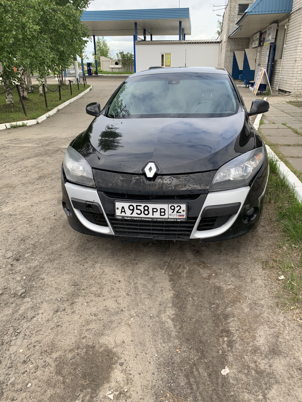 Передний бампер Renault Megane III Coupe. — DRIVE2