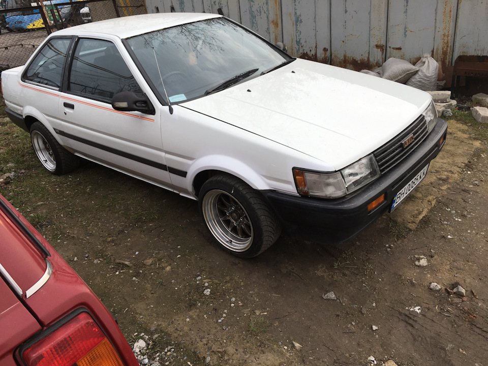 Toyota ae85. Toyota ae85 Levin. Corolla Levin ae85. Тойота Королла ае85.