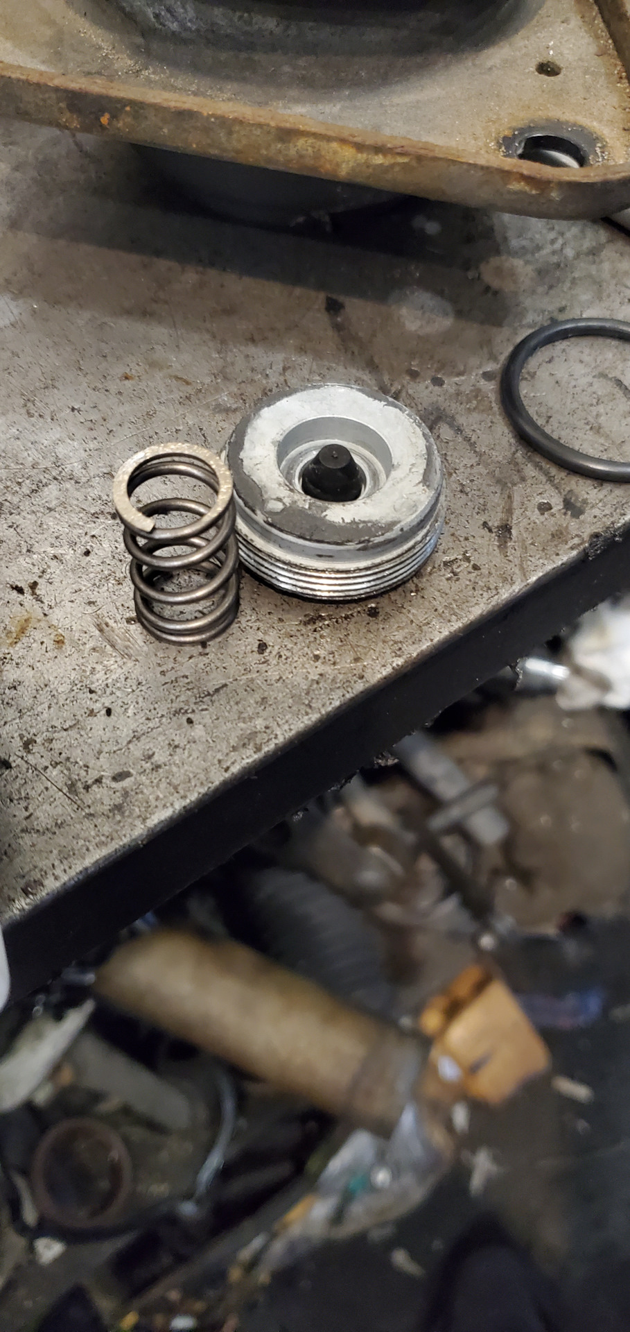 Устранение стука и железного дребезга в рулевой рейке. — Volkswagen ...