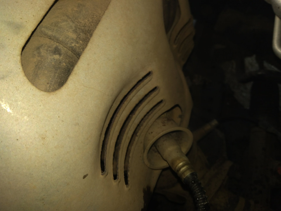 Источник запаха на выпускном коллекторе. — KIA Ceed SW (1G)