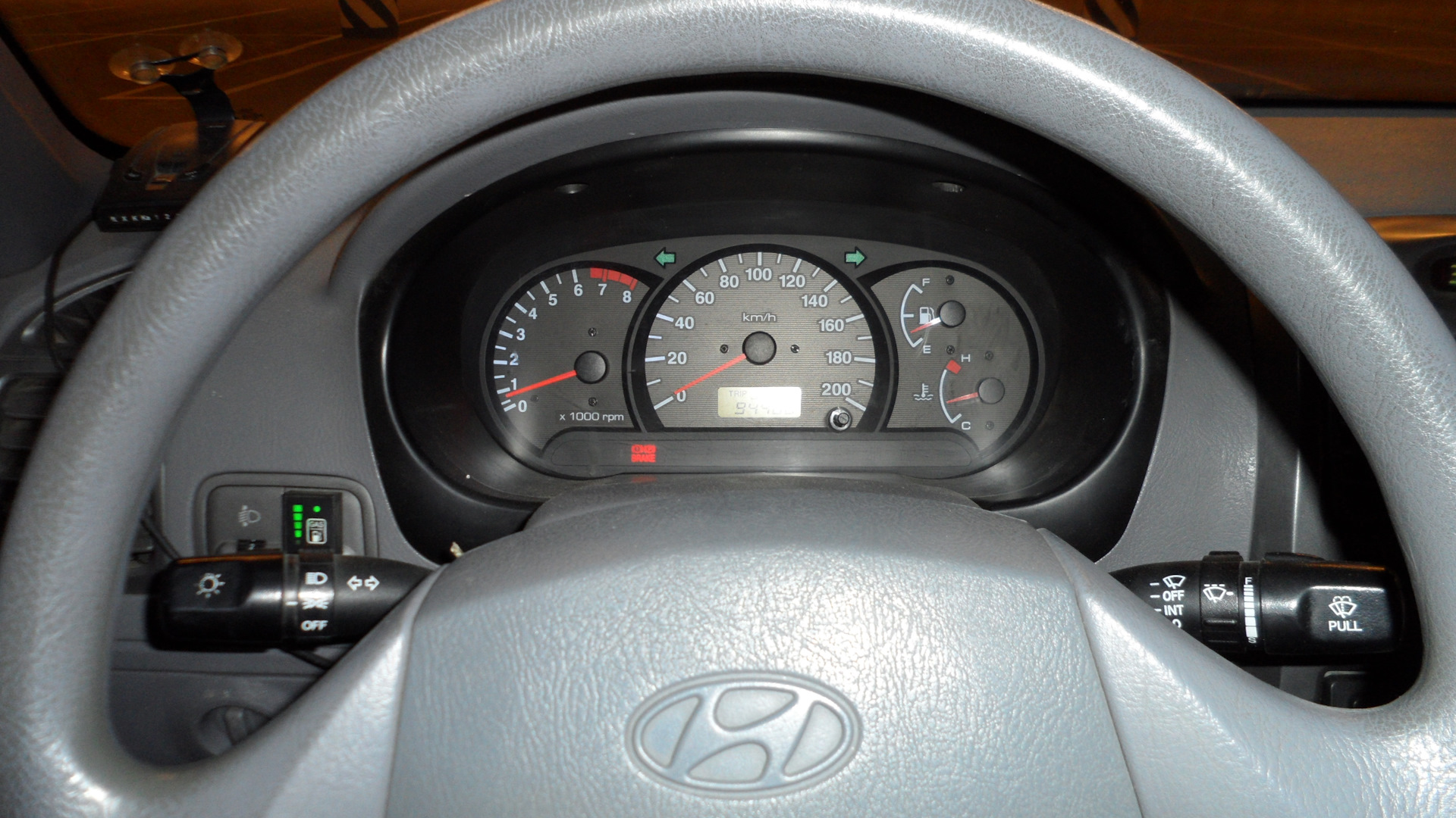 Hyundai Accent (2G) 1.5 бензиновый 2008 | Левый руль, автомат на DRIVE2