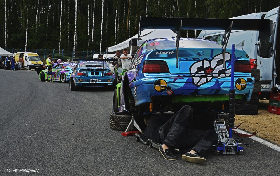 Ford raptor 2017. Ford roadster 'hula girl' '32. Hot wheels 33 ford roadster. Сильные машины запад. Rezvani hercules 6x6.