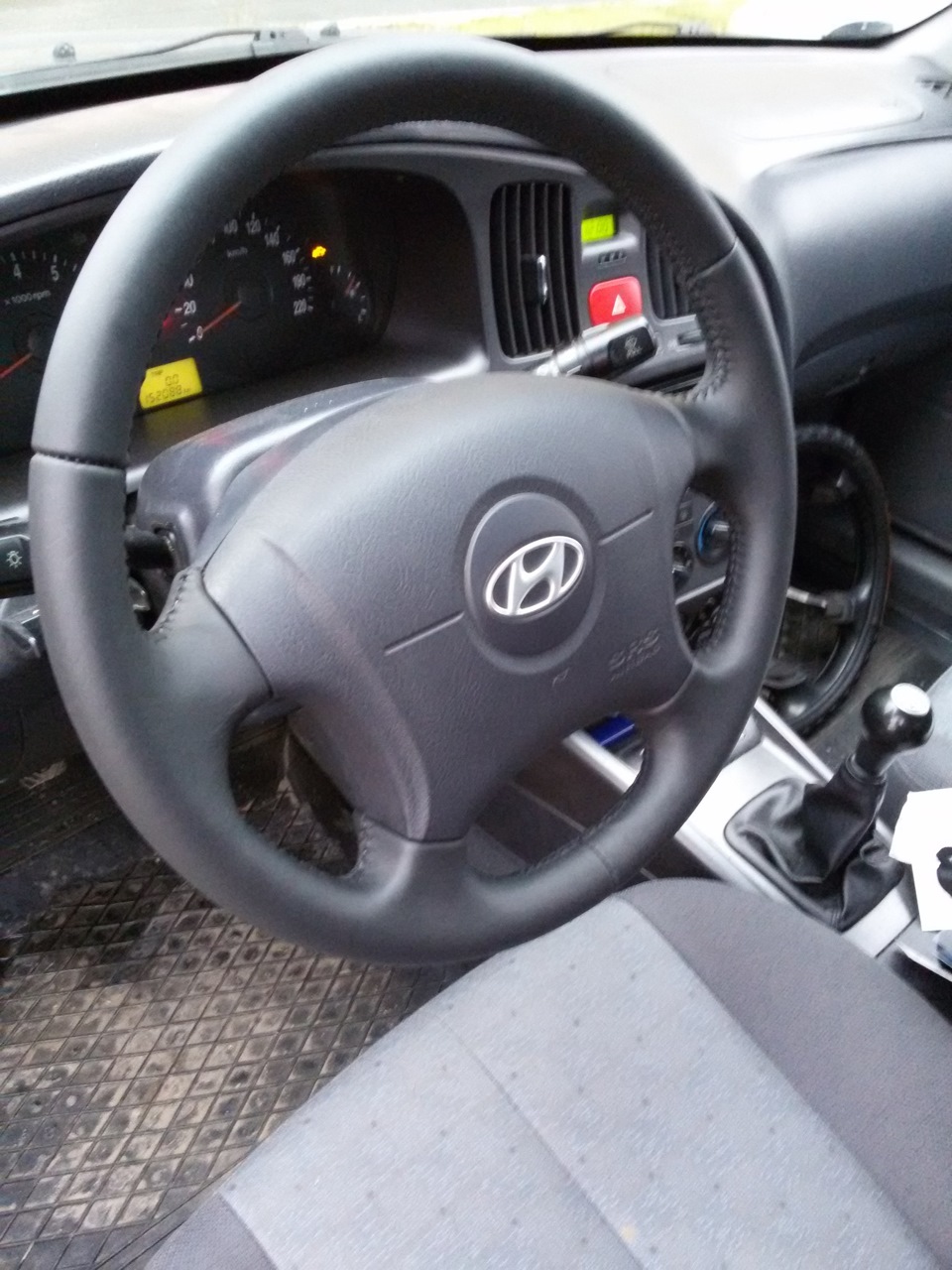 Hyundai elantra xd как снять руль Долгожданная перетяжка руля - Hyundai Elantra (3G), 1,6 л, 2006 года тюнинг DRIV
