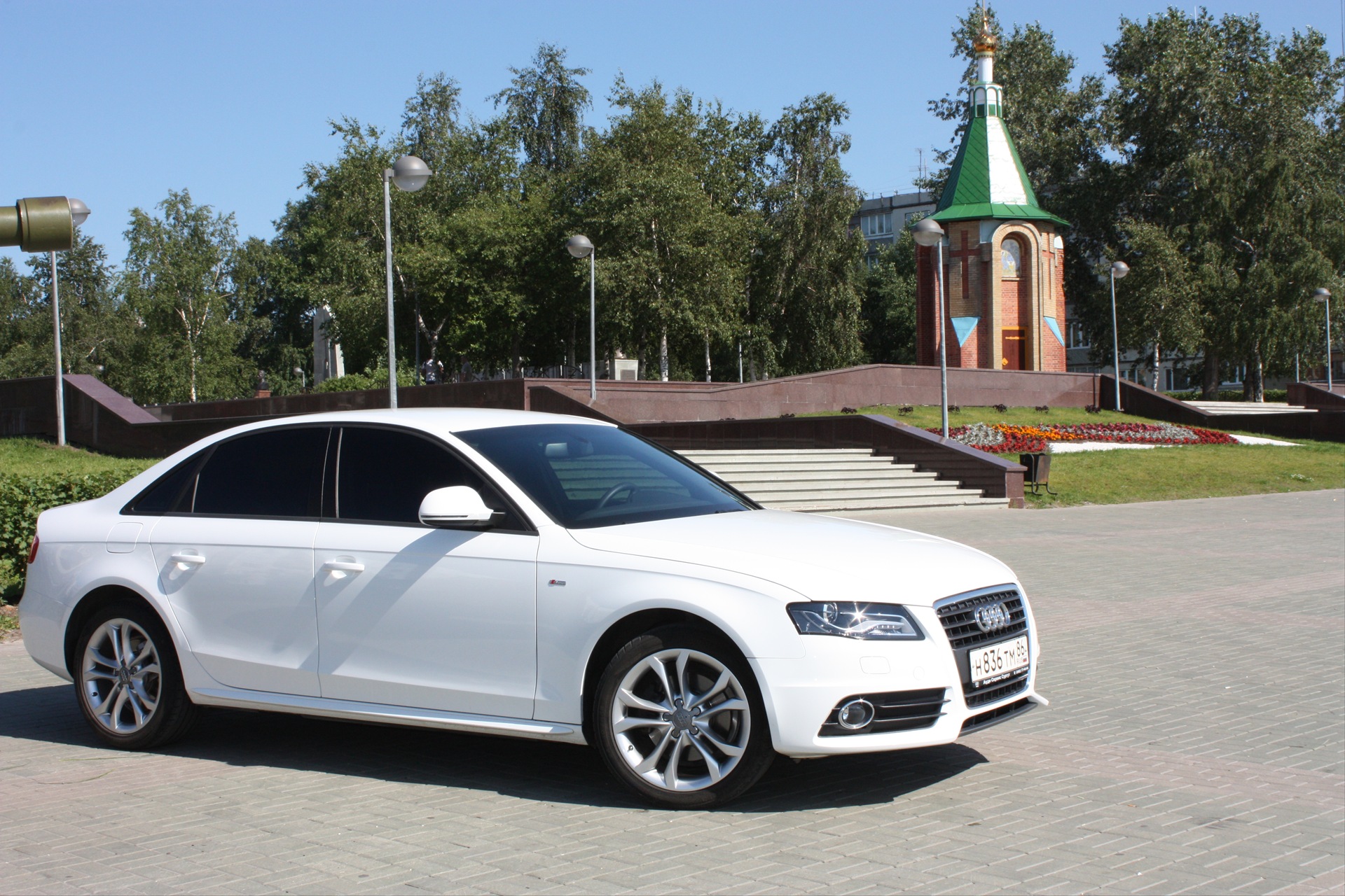 Ауди А4 & Танк Т-54 — Audi A4 (B8), 1,8 л, 2009 года | фотография | DRIVE2