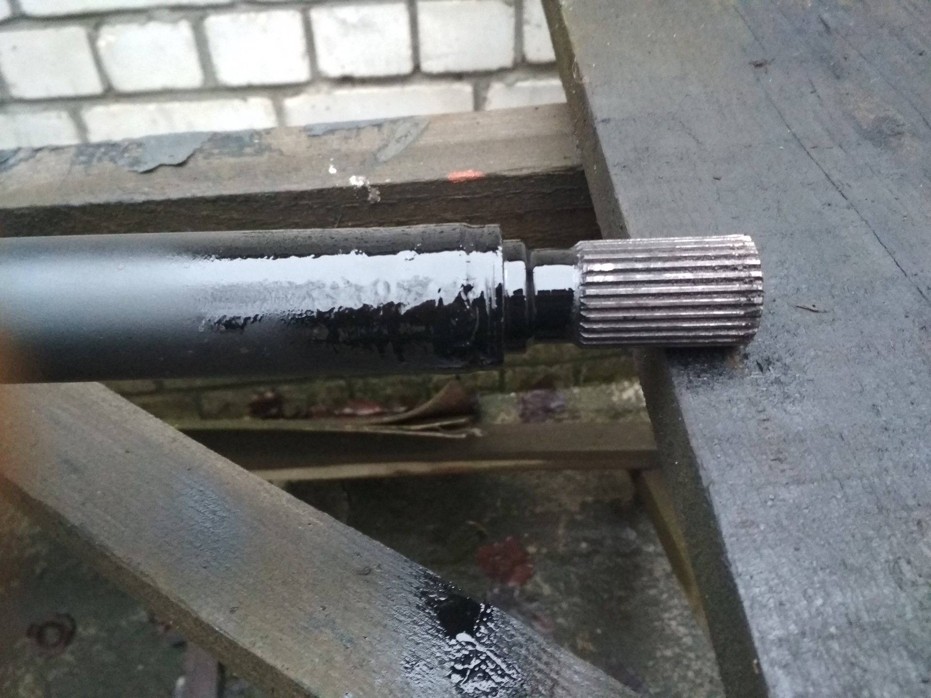 Как снять со шлицов. Вал 17 шлицов. Адаптер привода шлицевой 20955301а. Стопорное кольцо на шлицевом валу. Как снять со шлицов.