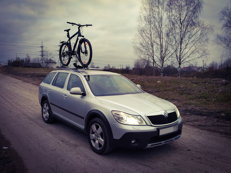 Skoda Octavia Scout a5 багажник