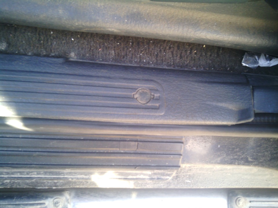 Замена уплотнительных резинок дверей — KIA Sportage (1G), 2 л, 1993 ...