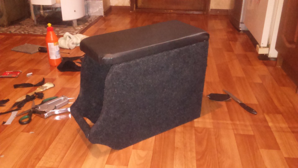 Подлокотник и полка — Lada 4x4 3D, 1,7 л, 1998 года | стайлинг | DRIVE2