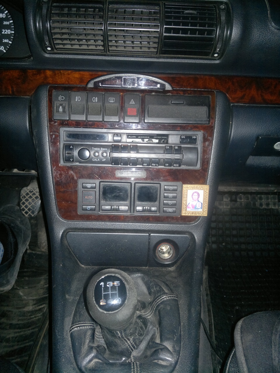 Родная магнитола — Audi A4 Avant (B5), 1,8 л, 1996 года | автозвук | DRIVE2