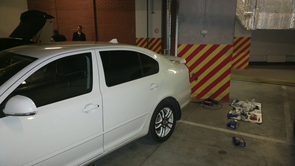 Спойлер 5-ой двери — Skoda Octavia A5 Mk2, 1,8 л, 2013 года | стайлинг ...