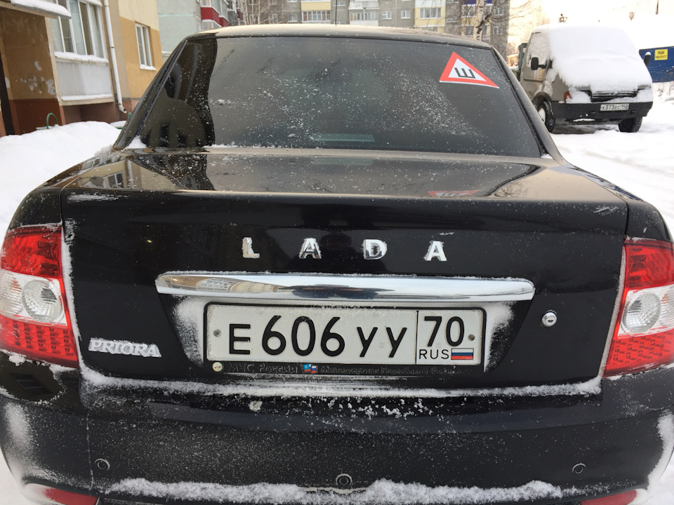 Как снять значок приора Шильдик LADA - Lada Приора седан, 1,6 л, 2009 года стайлинг DRIVE2