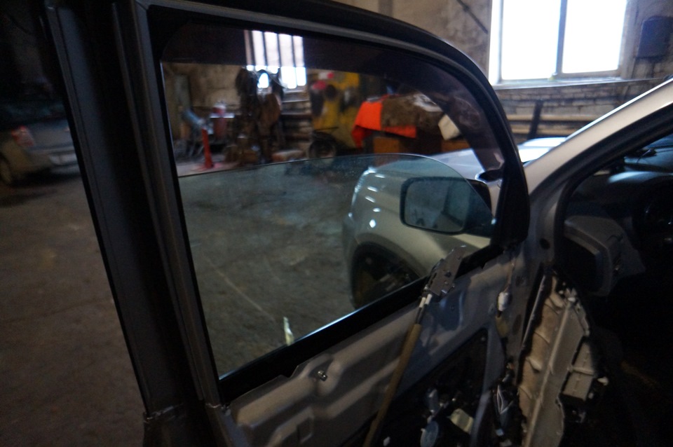 №73 — Порвался тросик стеклоподъемника — Nissan X-Trail II (t31), 2 л ...