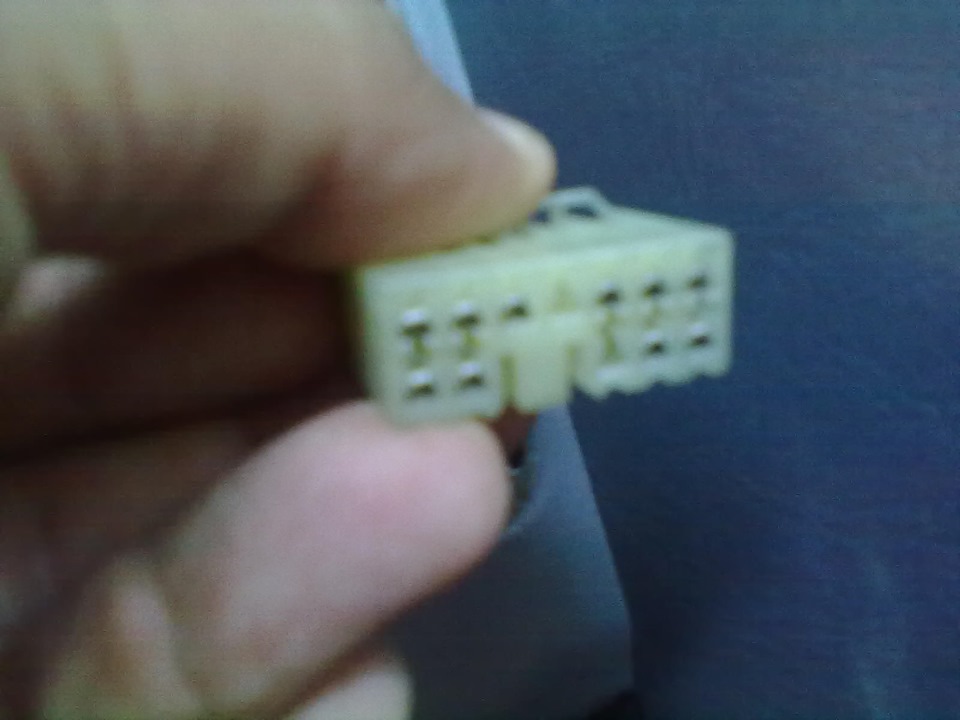 разборка панели тахометра + замена топливного фильтра + сдохла сигналка ...