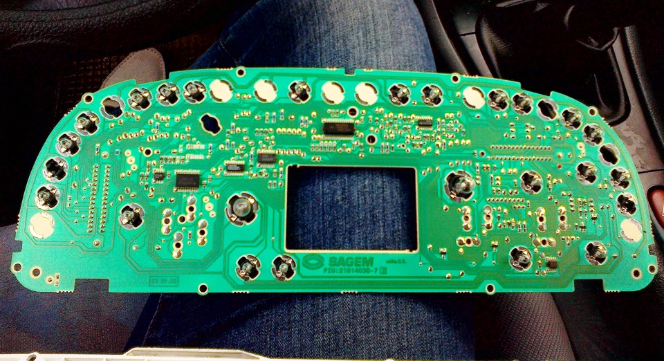 Не работает тахометр рено лагуна 1