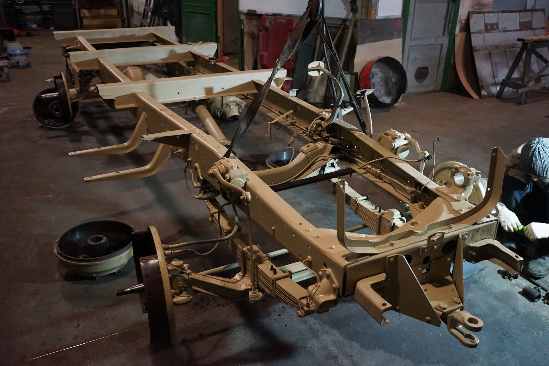 Шасси самолёта су 25. Маз шасси бдф. Scx10 injora icc carbon chassis. Axial scx10 шасси. Сбор шасси.