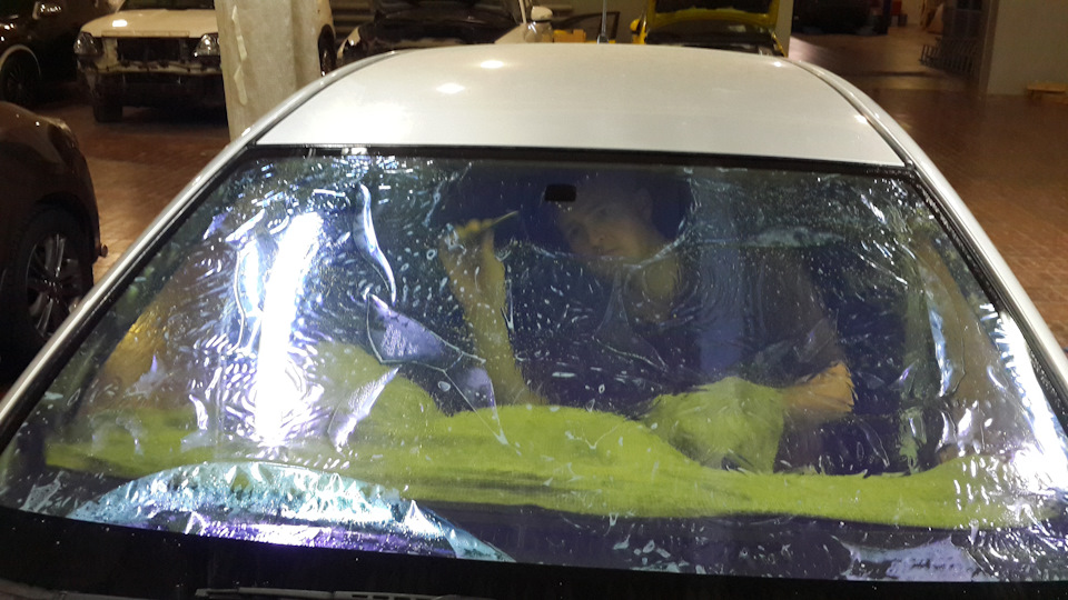 Тонирование лобового стекла в атермальную пленку 83% — Toyota Caldina ...