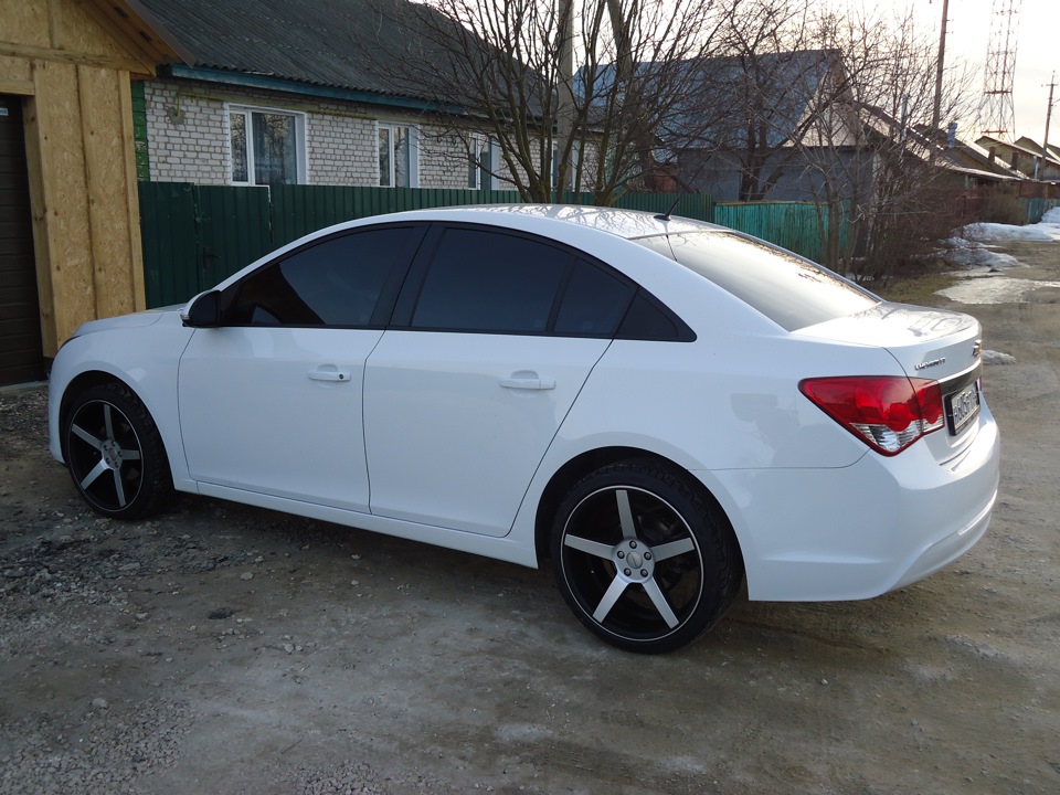 Chevrolet Cruze r17 Воссен