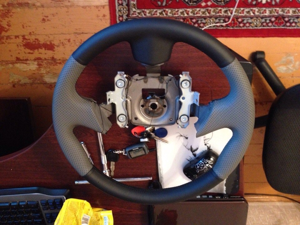 Кожа на рулевое колесо. — Hyundai Accent (2G), 1,5 л, 2007 года ...