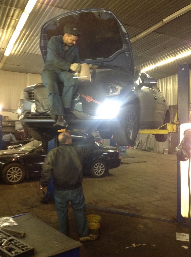 Замена масла в АКПП и задней муфте Халдекс — Volvo S60 (2G), 2,5 л ...