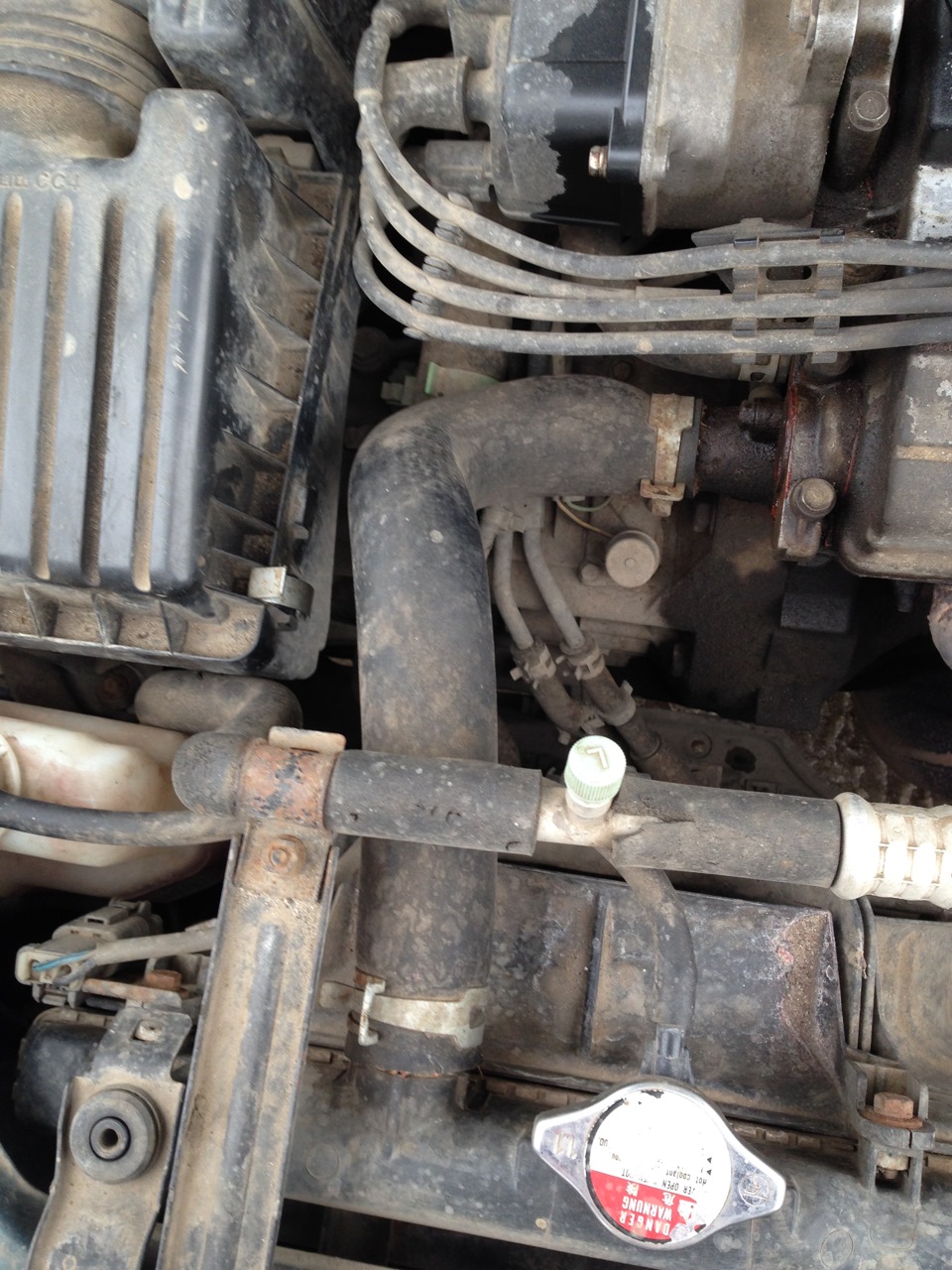 Замена патрубка радиатора верхнего! — Honda CR-V (RD1/RD2), 2 л, 1998 ...