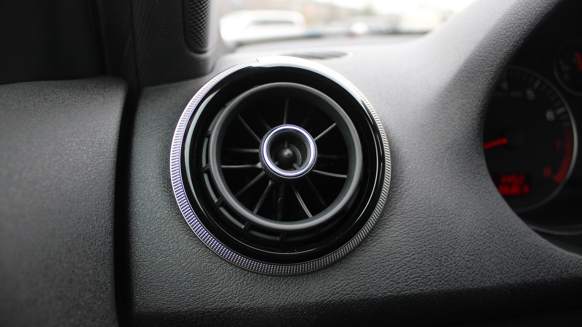 Центральные воздуховоды ауди. Дефлекторы окон ауди а3 2013. Дефлектор ауди а3. Дефлектор ауди а3. Audi a6 2000.