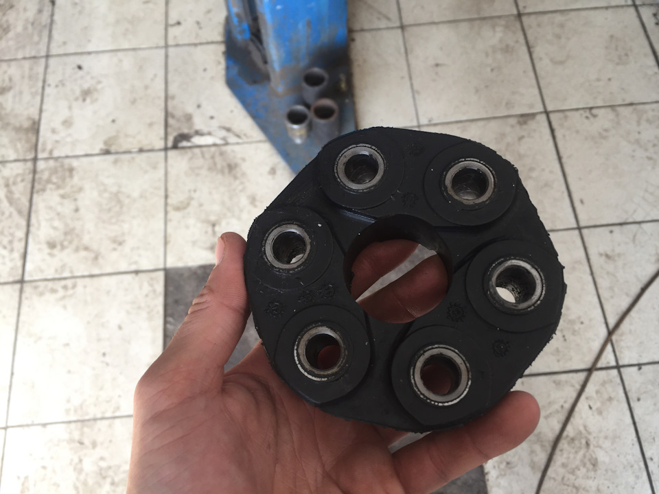 Меняем эластичную муфту или устраняем косяки — BMW 3 series (E36), 2 л ...