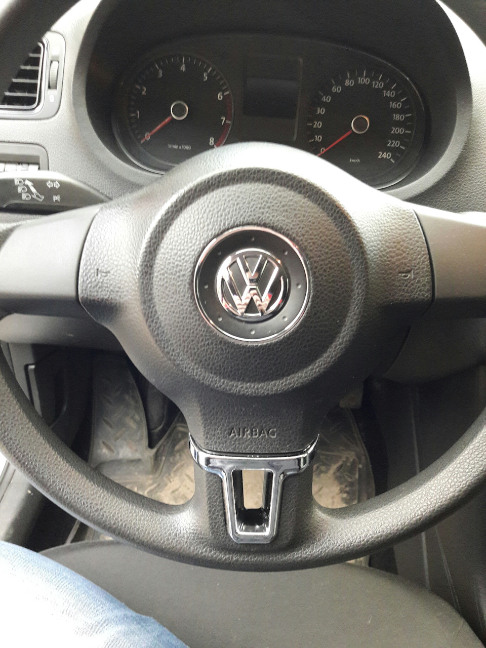 VW Polo sedan 2014 руль