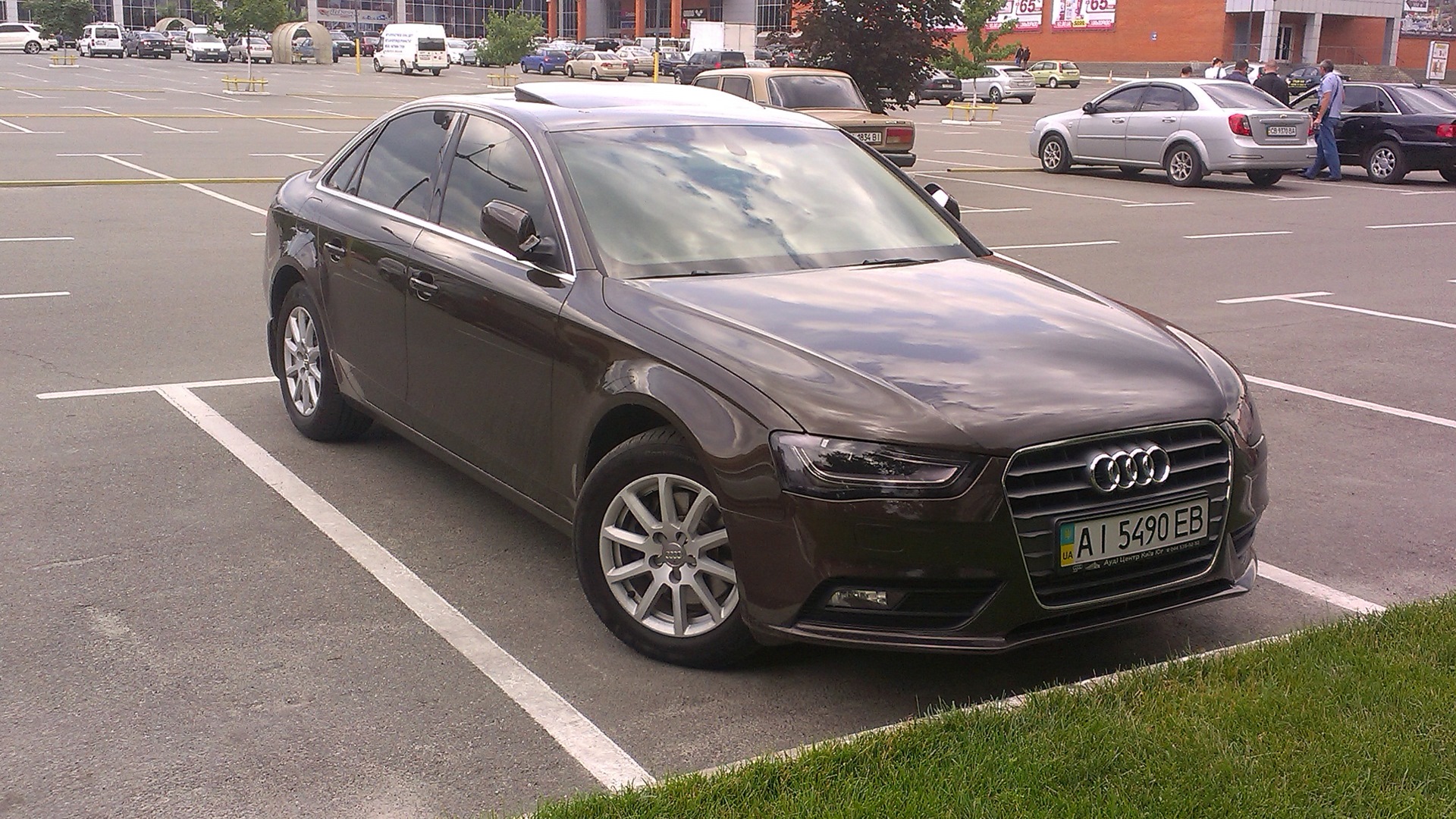Audi 2012 года. Ауди 2012 года. Ауди за 100000. Audi a4 от 2012 года. Audi a4 2012 на разбор.