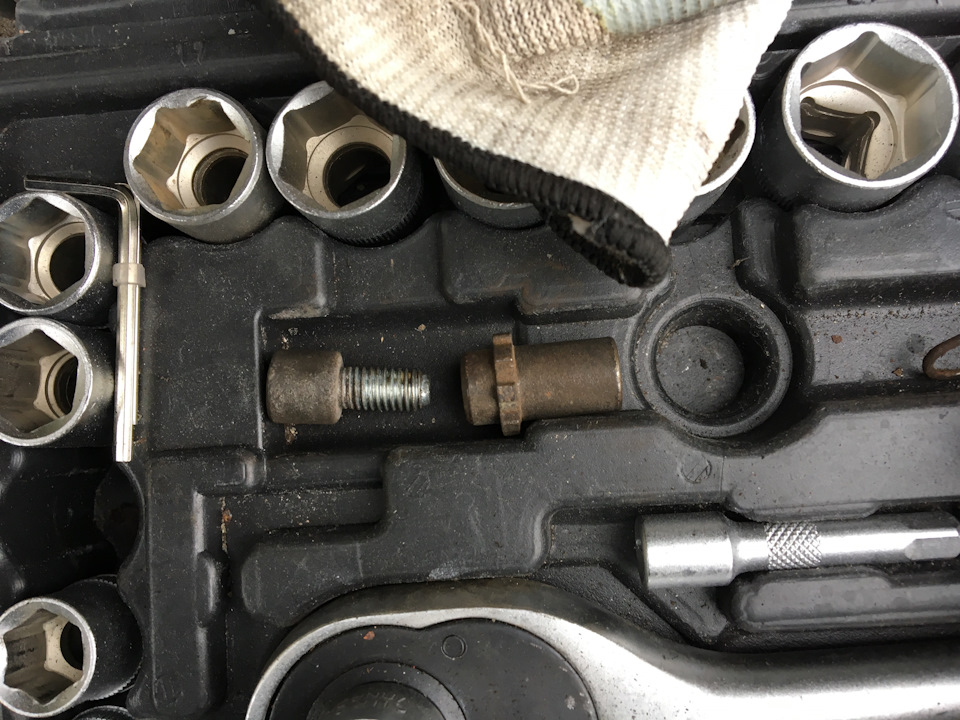 конструкция бочонка и принцип его работы не вызывает удивления! — KIA Sorento (2G)