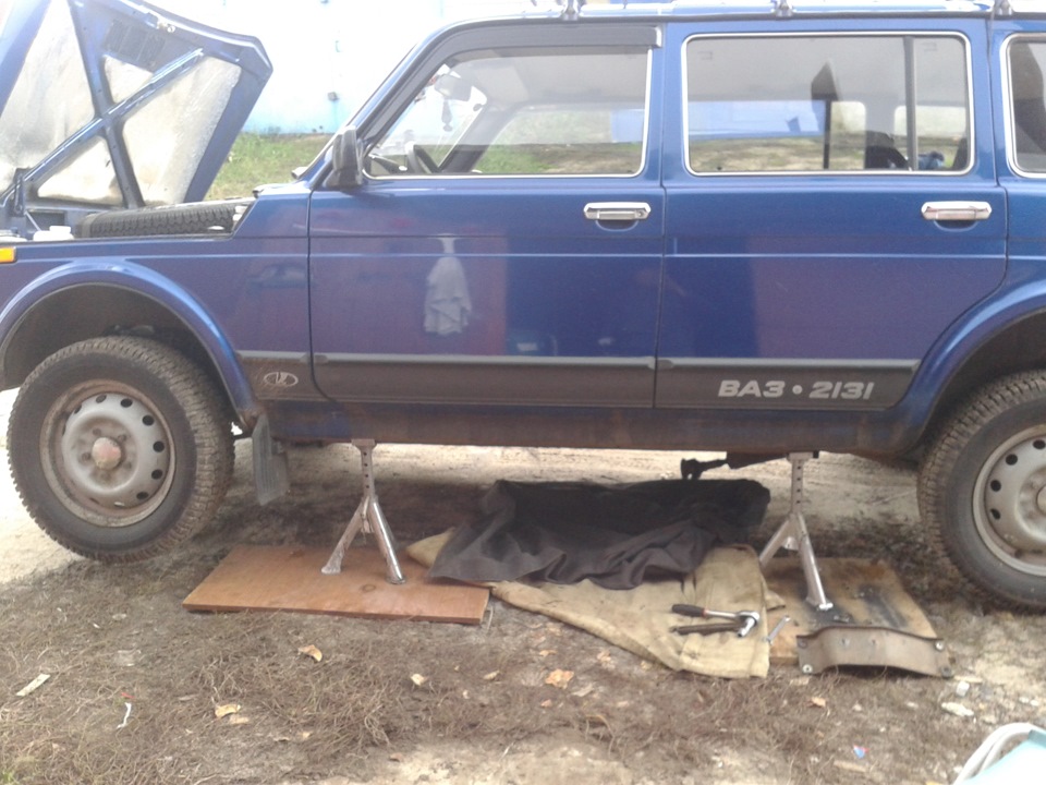 Замена. Шарнир промежуточного вала 2131 — LADA 4x4 5D, 1,7 л., 2007 ...