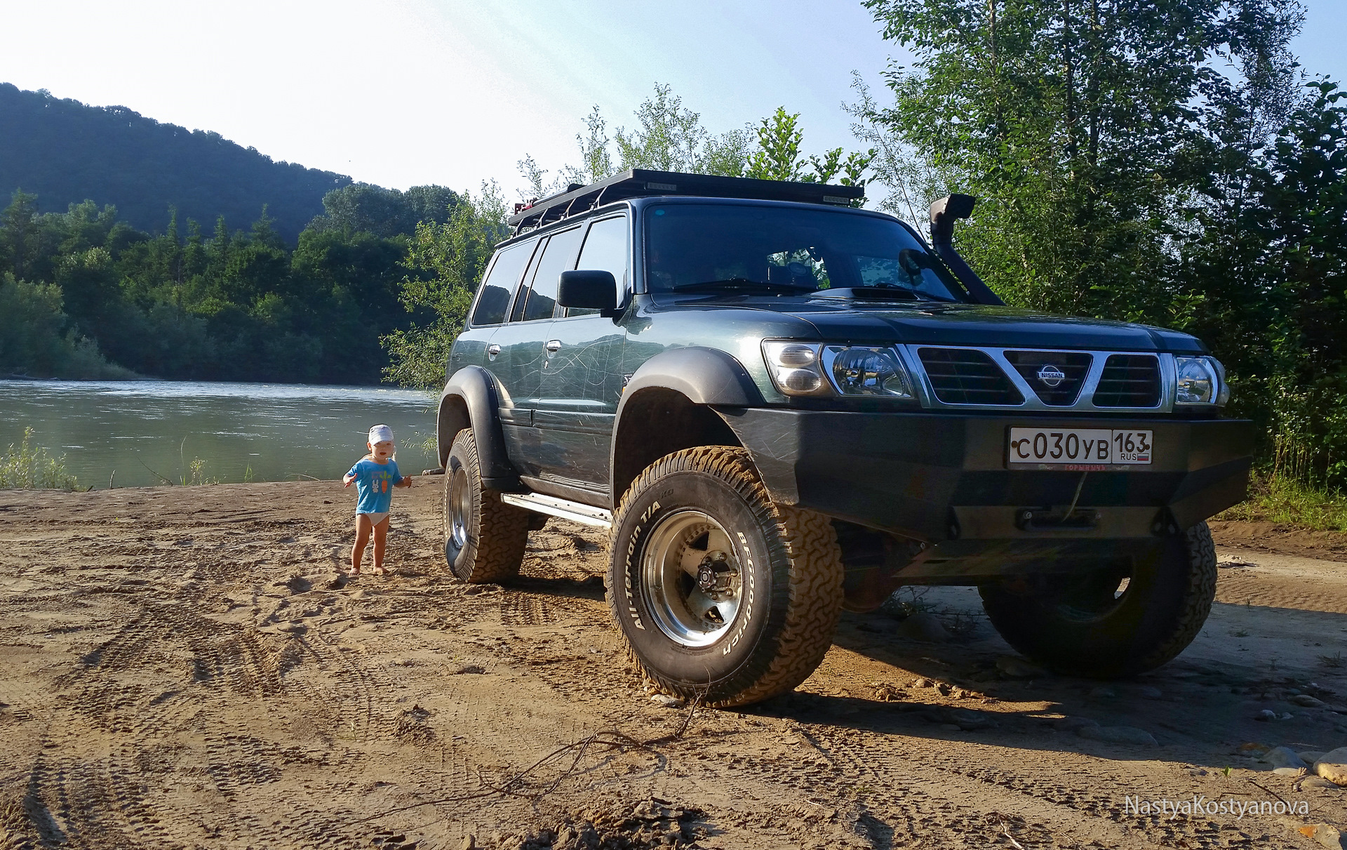 Nissan patrol y61. Nissan Patrol y61 un.