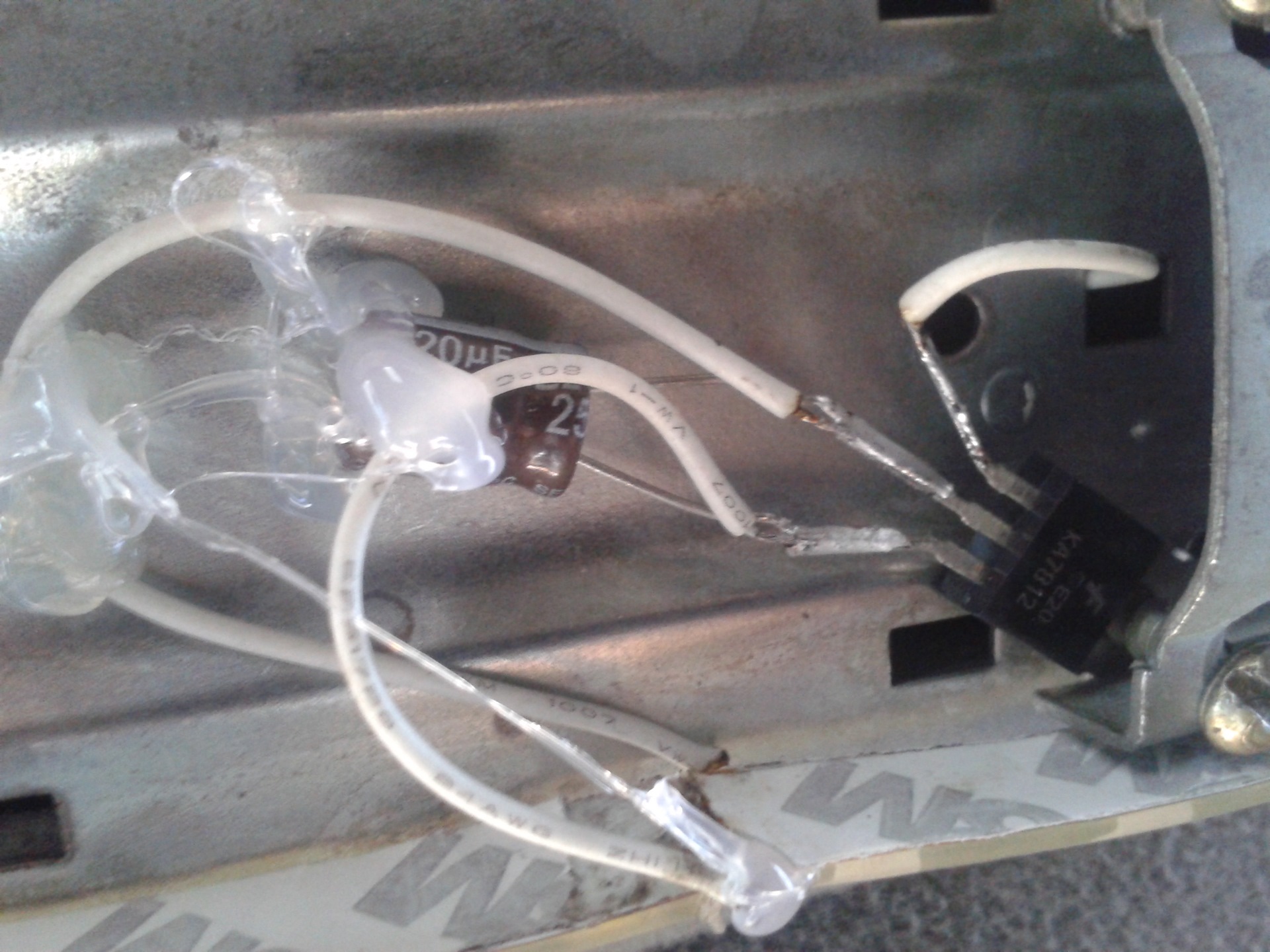 LED плафон салона — ГАЗ 3110, 2,3 л, 2003 года | электроника | DRIVE2