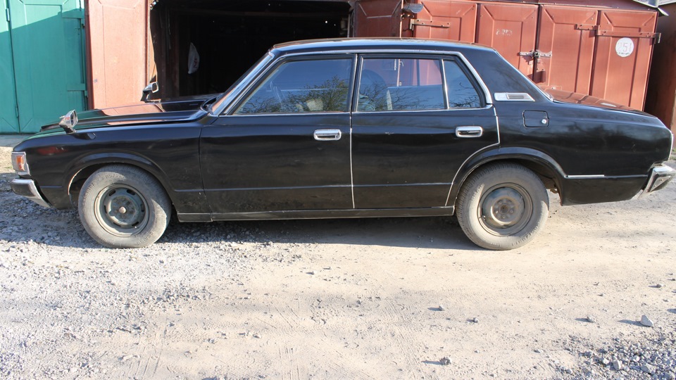 Toyota crown s100